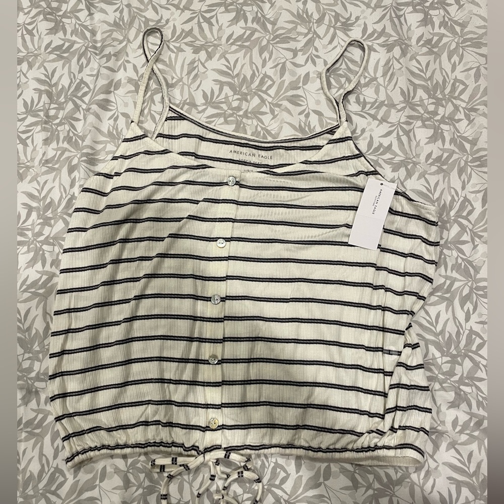 AMERICAN EAGLE top